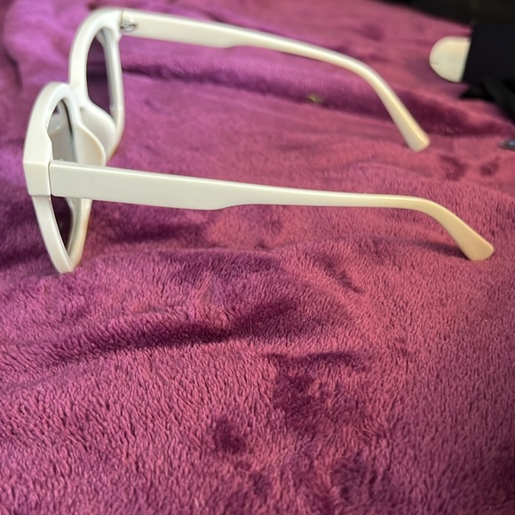 YuJian Beige oversized retro sunglasses New in Box - Picture 4 of 8